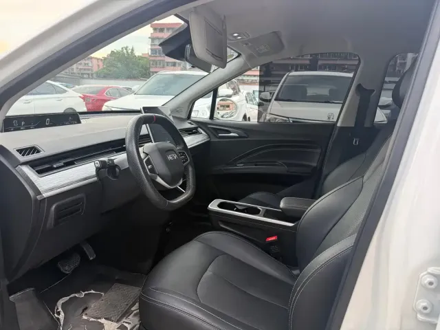 Nezha Auto Nezha AYA 2023 Model 401 — Фото автомобиля 6