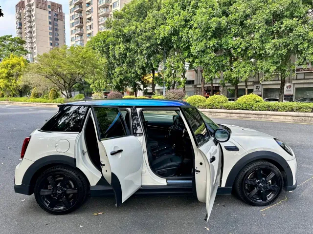MINI Hatch — Фото автомобиля 9