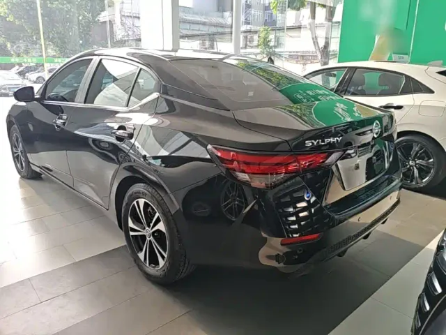 Nissan Sylphy — Фото автомобиля 4