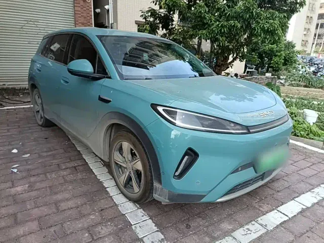 BYD Sealion 05 EV — Фото автомобиля 3