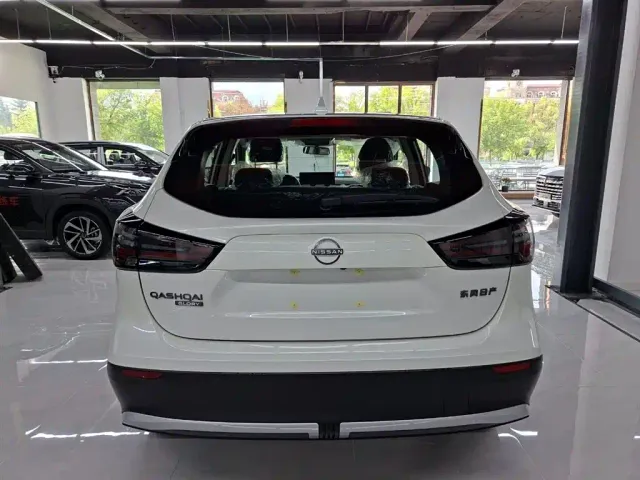 Nissan Qashqai — Фото автомобиля 5