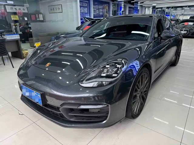 Фотография автомобиля — Porsche Panamera