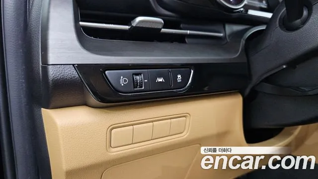 Kia Carnival Generation 4 — Фото автомобиля 18