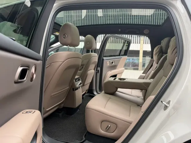 Li Auto i6 — Фото автомобиля 5