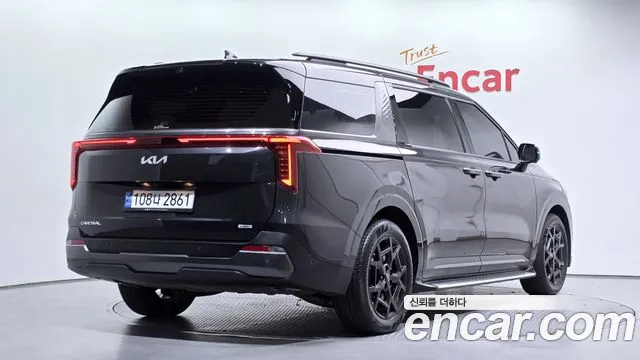 Kia Carnival Generation 4 — Фото автомобиля 2