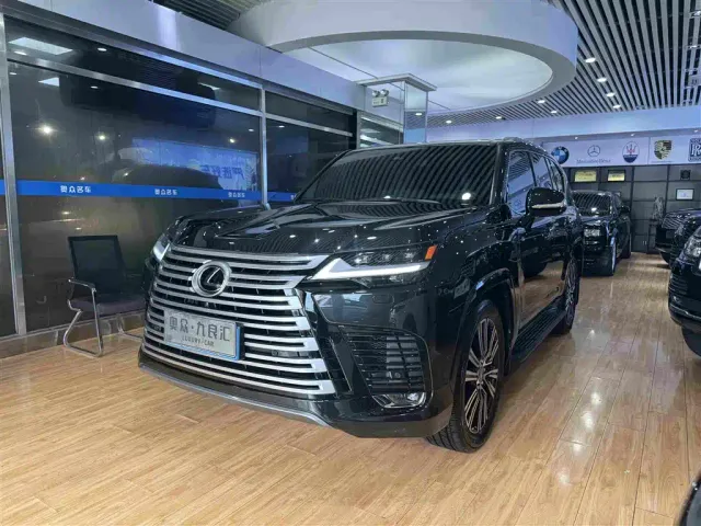 Lexus Lexus LX 2025 700h Boundary Edition — Фото автомобиля 3