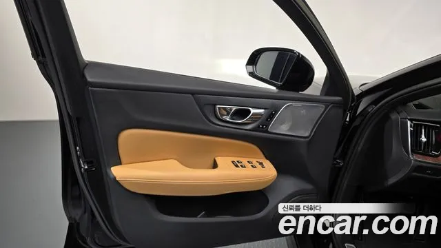 Вольво V60 V60 Cross Country 2 поколение B5 Ultimate AWD — Фото автомобиля 21