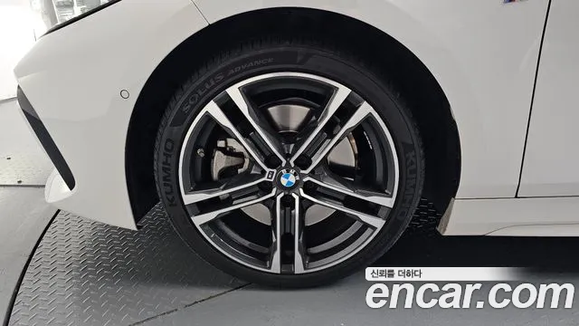 BMW 1 Series F40 — Фото автомобиля 5