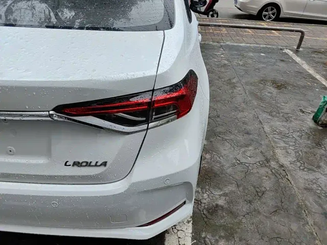 Toyota Corolla — Фото автомобиля 7