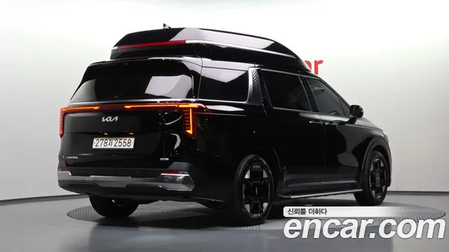 Kia Carnival — Фото автомобиля 2