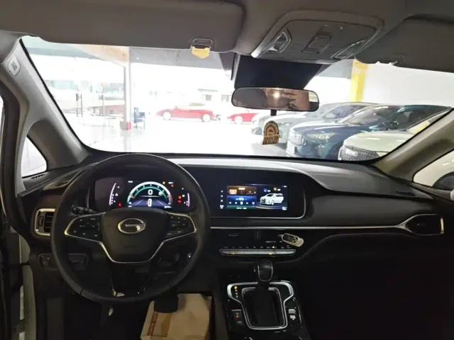 GAC Trumpchi M6 — Фото автомобиля 12