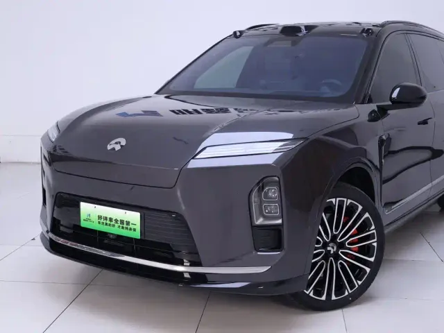Nio ES8 — Фото автомобиля 3
