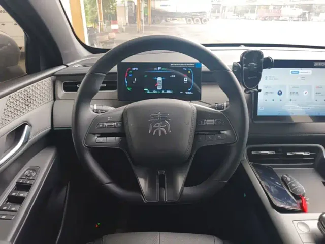 BYD Qin PLUS — Фото автомобиля 10