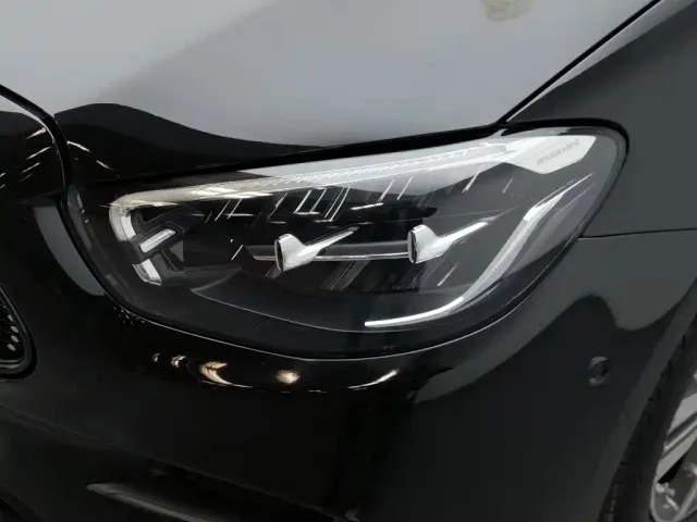 Mercedes-Benz E-Class — Фото автомобиля 7
