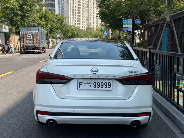 Nissan Teana — Фото автомобиля 5