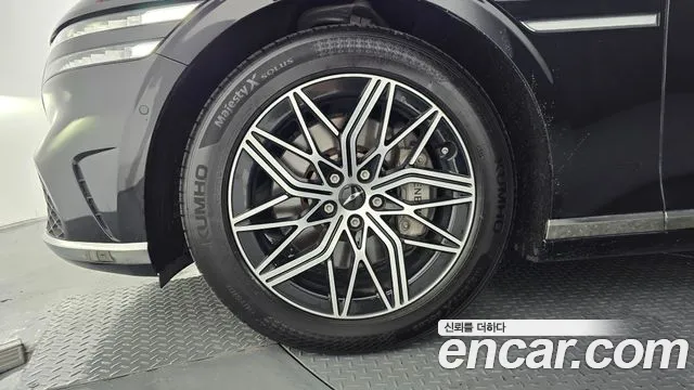 Genesis G90 Бензин 3.5 турбо AWD — Фото автомобиля 4