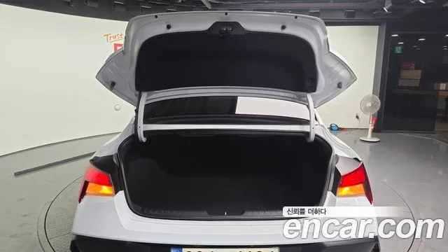 Hyundai AVANTE Новый Avante (CN7) — Фото автомобиля 20