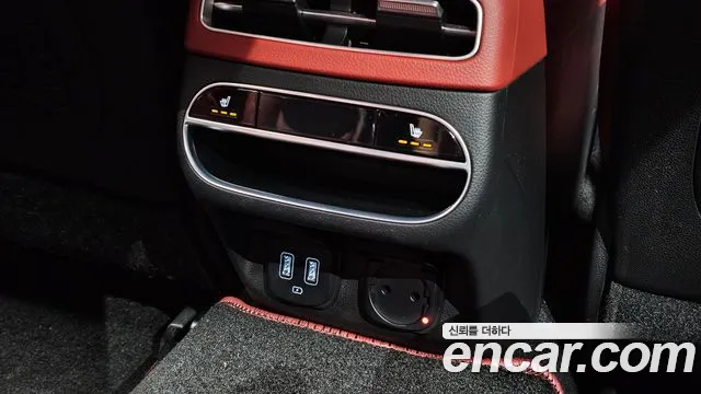 Genesis GV70 2.5T Бензин 2WD — Фото автомобиля 18