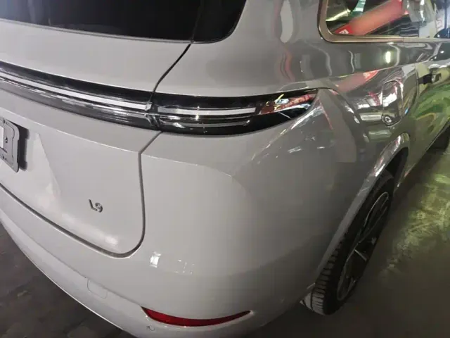 Li Auto L9 — Фото автомобиля 7