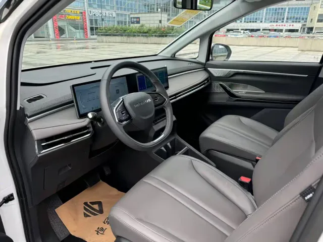 Maxus Dajia 7 — Фото автомобиля 12