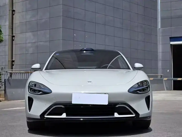Xiaomi SU7 — Фото автомобиля 2