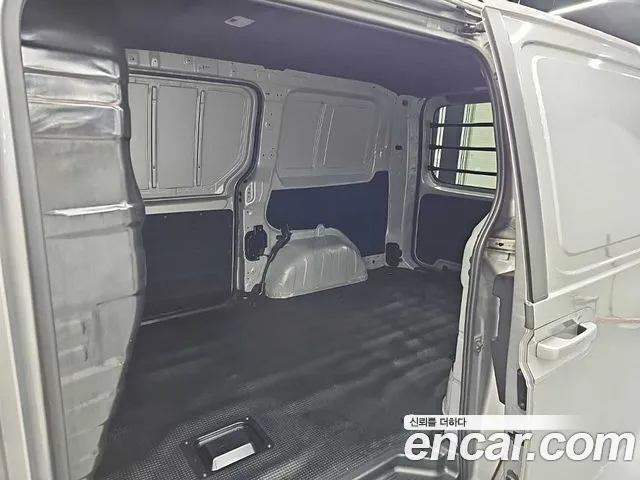 Hyundai Staria — Фото автомобиля 12