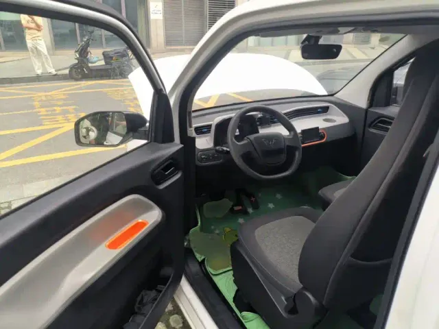 Wuling Hongguang Mini EV — Фото автомобиля 12