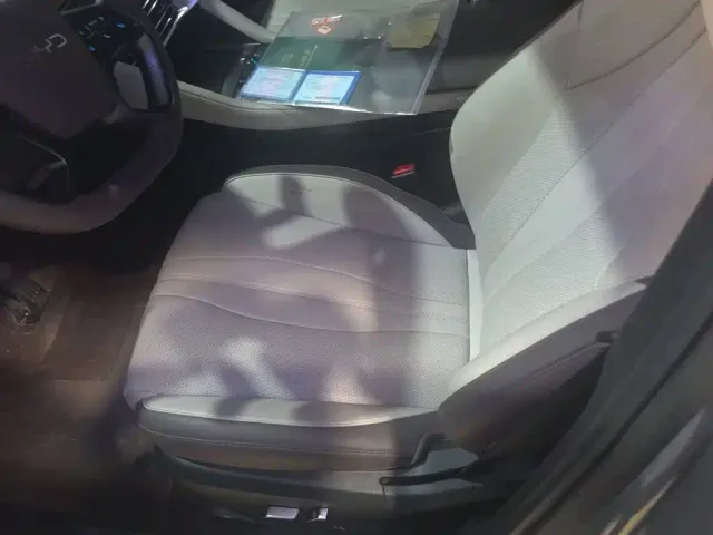 BYD Song PLUS PHEV 2025 DM-i Smart Driving Edition 112KM Honor — Фото автомобиля 11