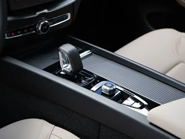 Volvo XC60 — Фото автомобиля 16