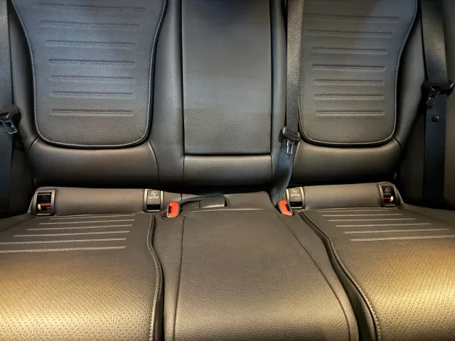 Mercedes-Benz C-Class — Фото автомобиля 6