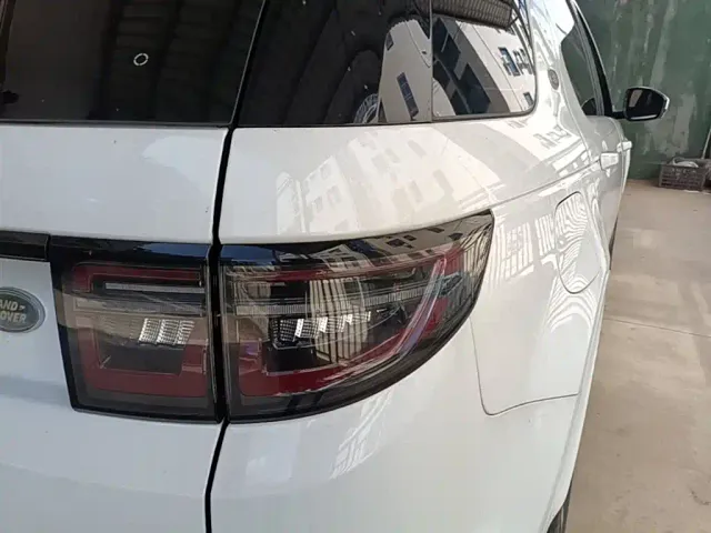 Land Rover Discovery Sport — Фото автомобиля 7