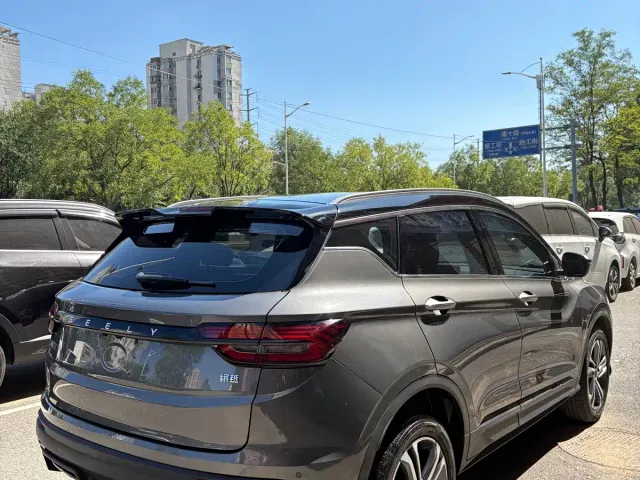 Geely Binyue — Фото автомобиля 4