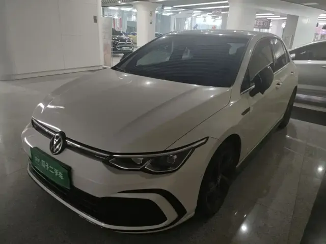 Фотография автомобиля — Volkswagen Golf