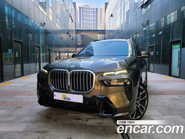 Фотография автомобиля — BMW X7 G07
