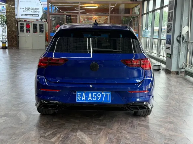 Volkswagen Golf — Фото автомобиля 5