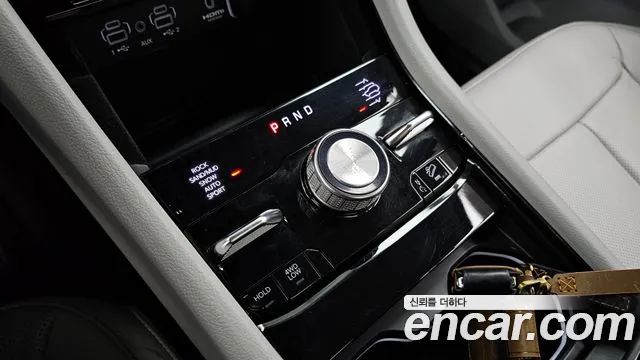 Jeep Cherokee Grand Cherokee(WL) L 3.6 Overland — Фото автомобиля 9
