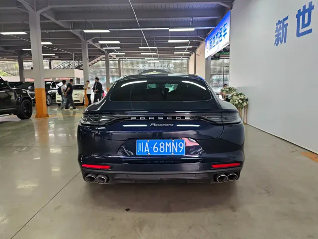 Porsche Panamera — Фото автомобиля 8