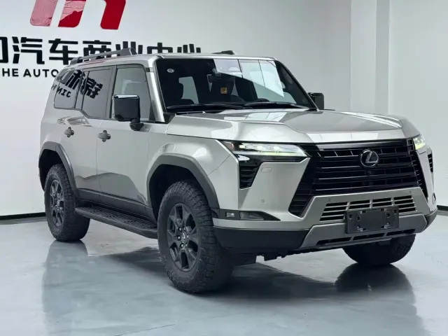 Lexus GX — Фото автомобиля 3