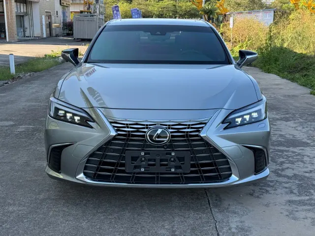 Lexus ES — Фото автомобиля 2