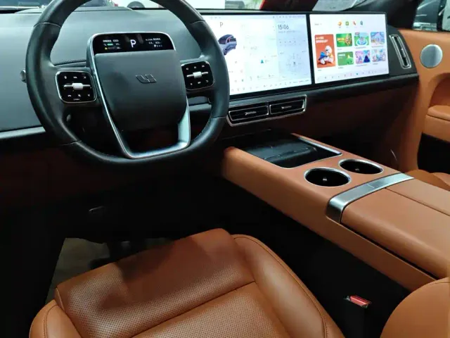 Li Auto L9 — Фото автомобиля 12