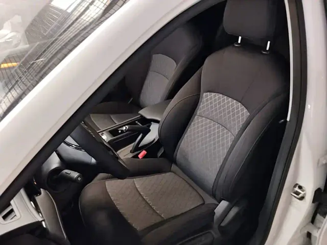 Roewe i5 — Фото автомобиля 14