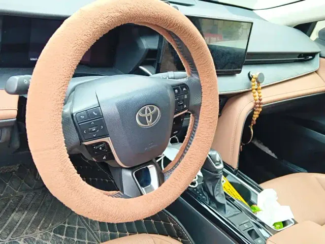 Toyota Camry — Фото автомобиля 12