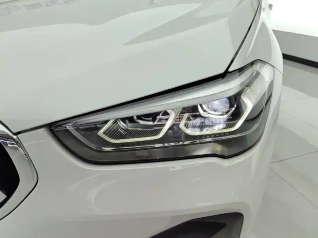 BMW X1 — Фото автомобиля 5