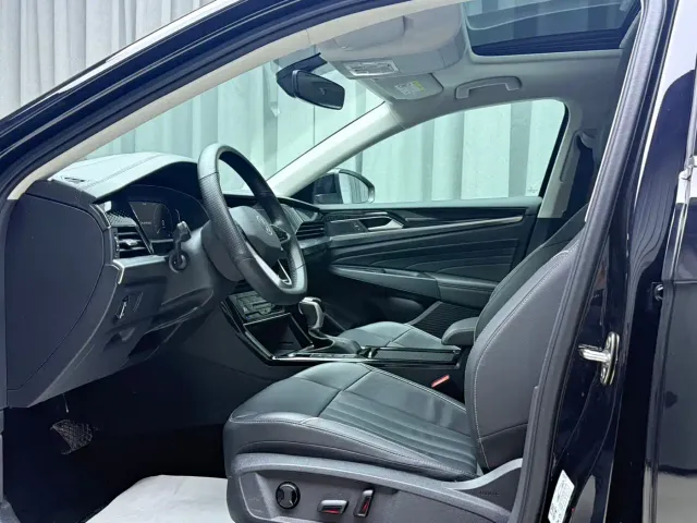 Volkswagen Passat — Фото автомобиля 16