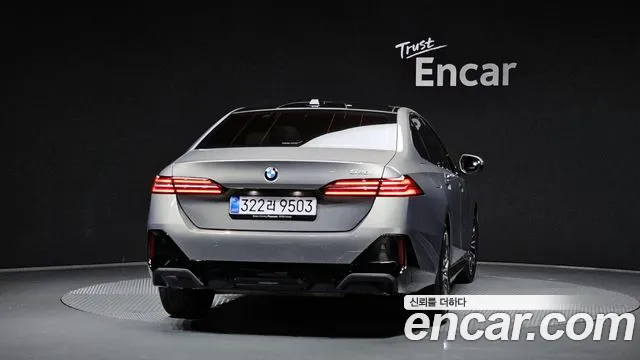 BMW 5 Series G60 — Фото автомобиля 4