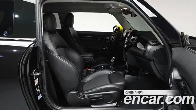 MINI Cooper Cooper Electric — Фото автомобиля 25