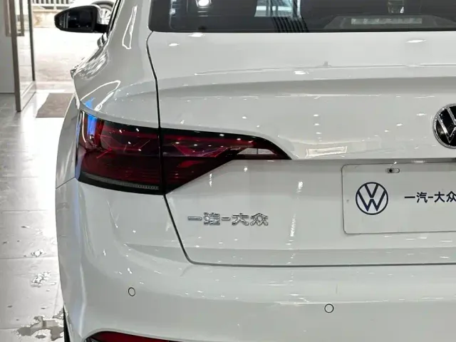 Volkswagen Sagitar — Фото автомобиля 15