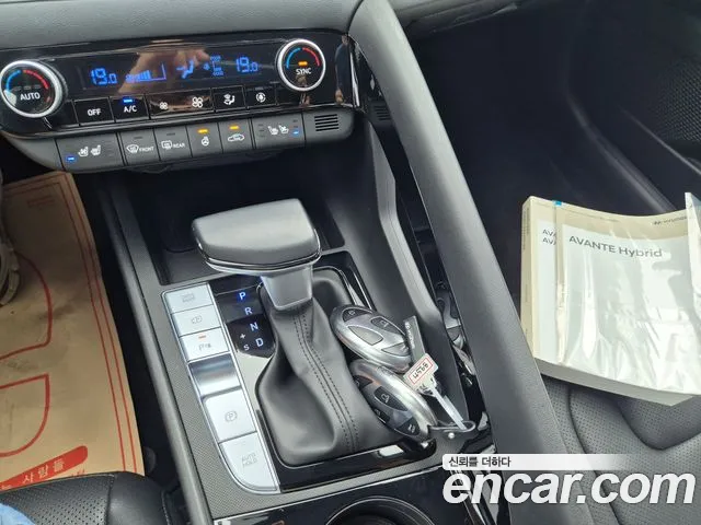 Hyundai AVANTE Modern — Фото автомобиля 19