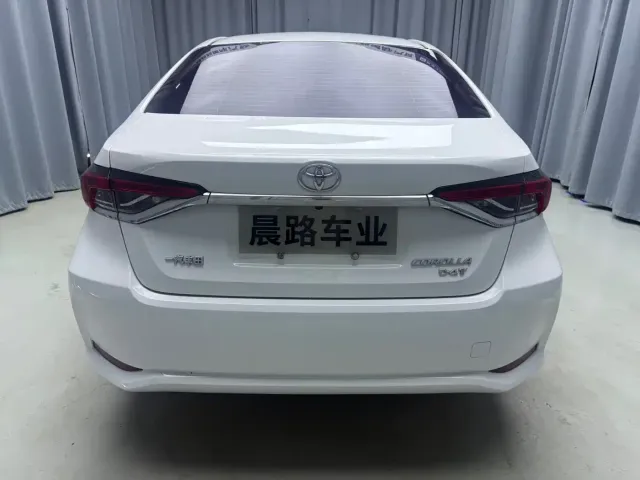 Toyota Corolla — Фото автомобиля 5