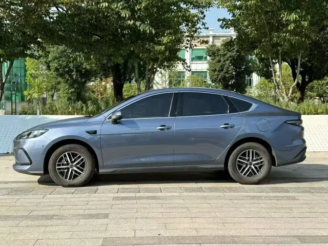 BYD Seal 05 DM-i — Фото автомобиля 3